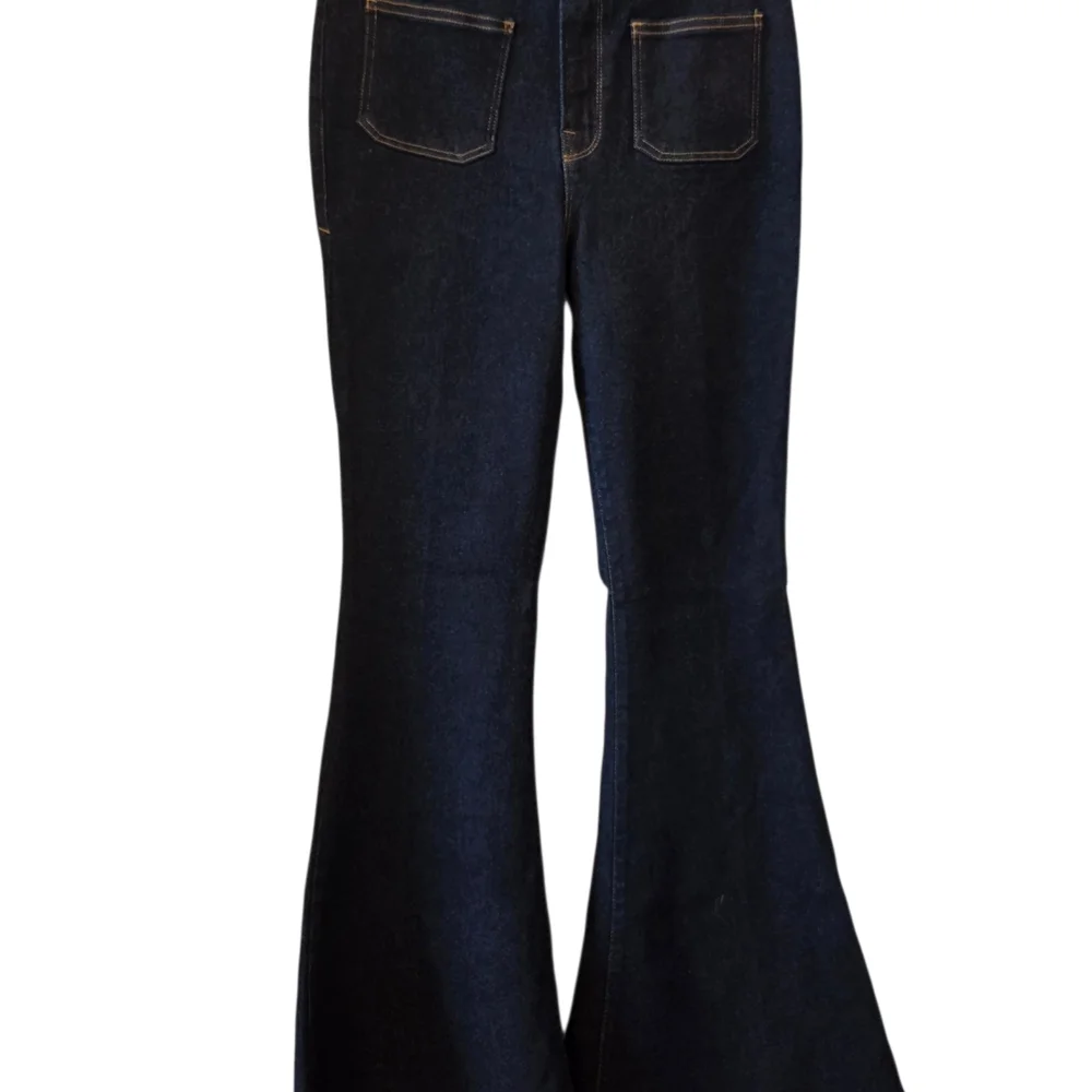 NWT Good American Dark Blue Flare Jeans with Gold stitching Size 8 - Picture 2 of 3